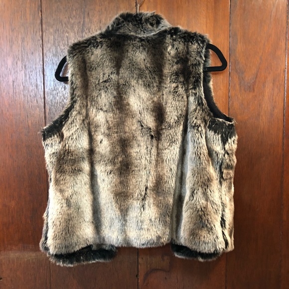 Outdoor Edition Fur Vest, Size M - Picture 3 of 3